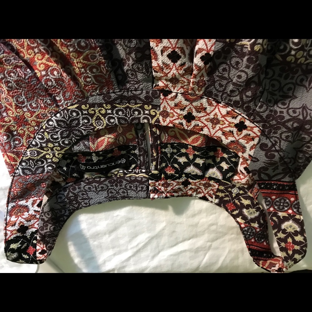 Blouse - Picture 2 of 3